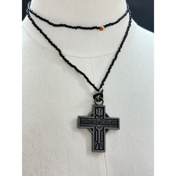 Black 32 Inch Overhead Necklace Pewter Cross Pendant "Christ has Chosen You" - Picture 6 of 7